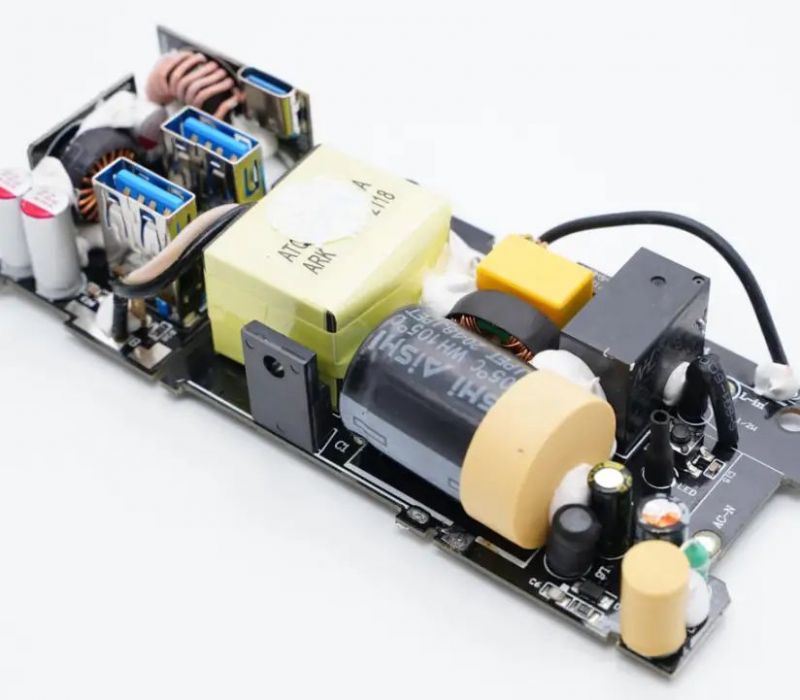 BULL公牛65W 2A1C快充插線板應(yīng)用案例